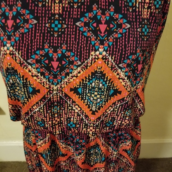 Maurice's dress - Picture 3 of 4